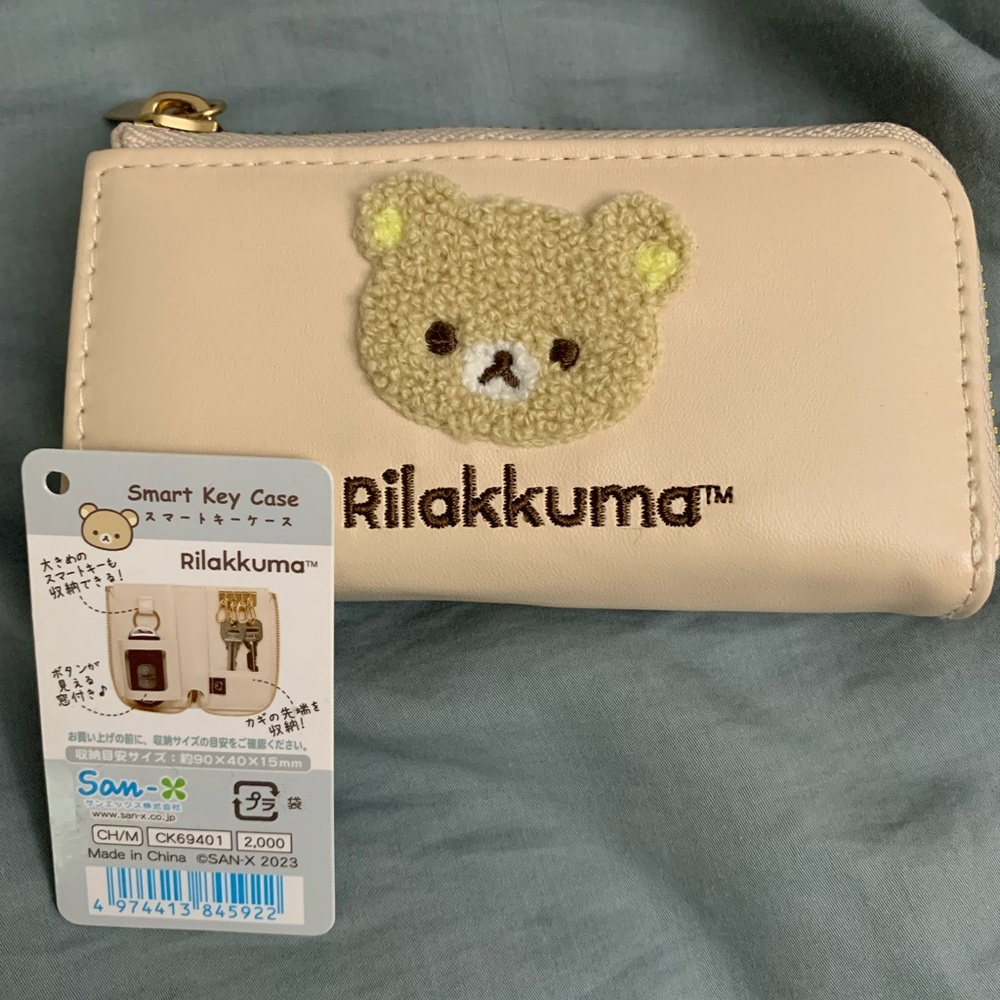 New with tag rilakkuma smart key holder zipper close